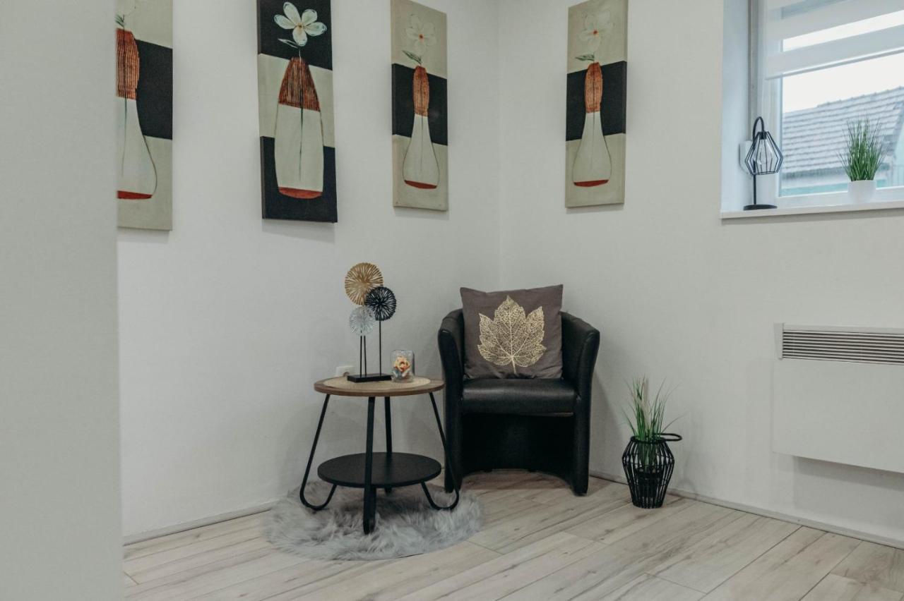 Apartamento Holy Ðakovo Exterior foto